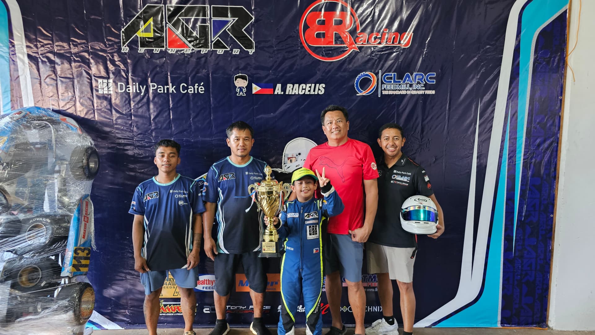 Antonio Racelis preparing with his team at Palawan