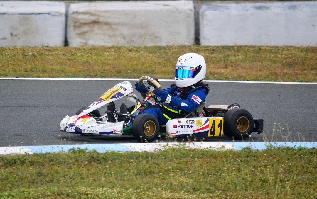 Antonio Racelis carrying speed through a Carmona corner