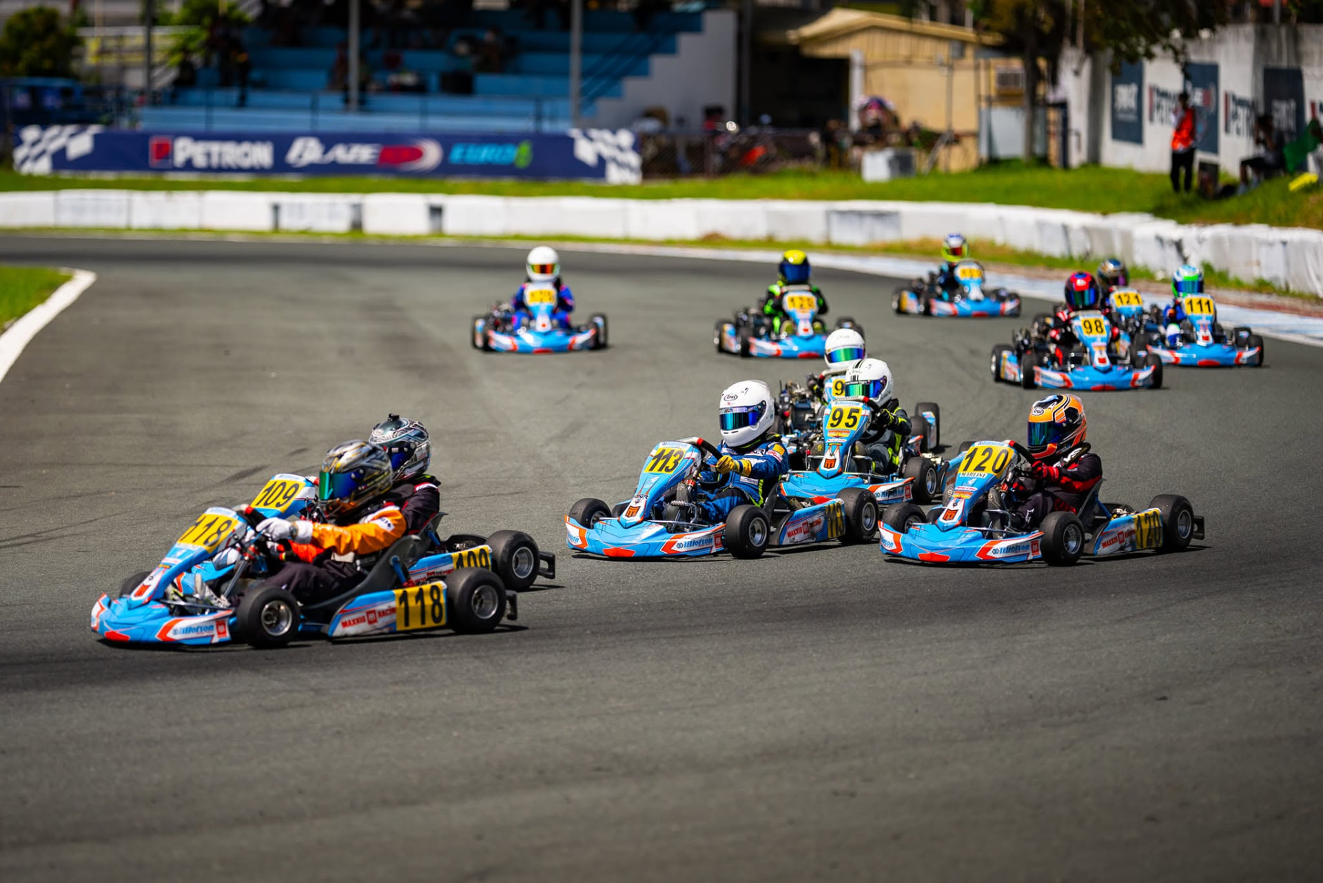 Antonio Racelis preparing with his team at the T4 Cup